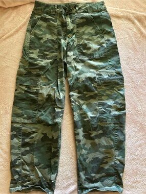 Women’s Camo Cargo Pants - Green